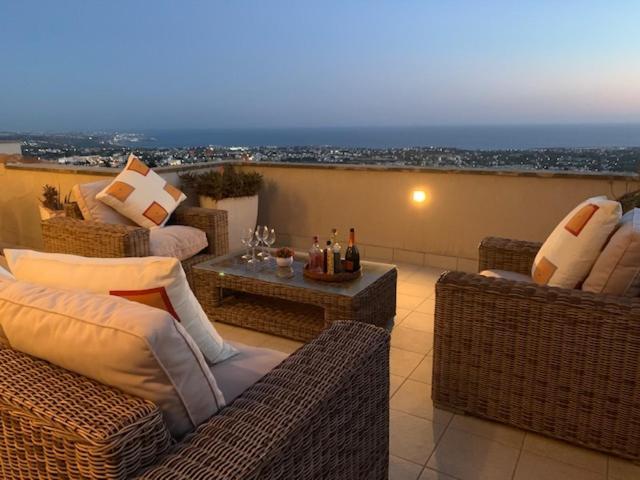Beau Views Seven Apartment Peyia Exterior foto